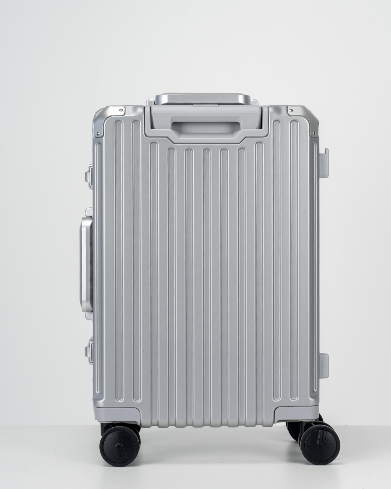 Valence Lunar Silver Polycarbonate Shell with Aluminum EdgeFrame Carry-On Suitcase Back View by Portar