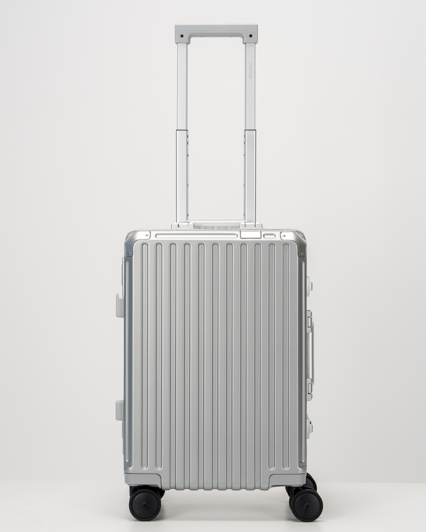 Valence EdgeFrame Luggage Set, Lunar Silver | Portar