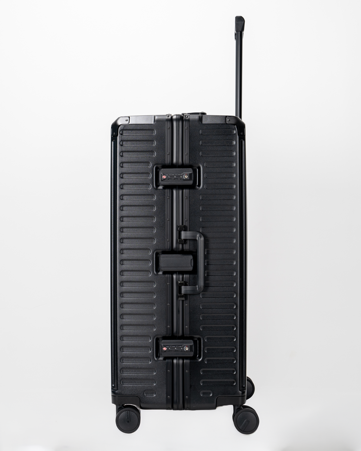 Valence Jet Black Polycarbonate Shell with Aluminum EdgeFrame Check-In Suitcase Lock View by Portar