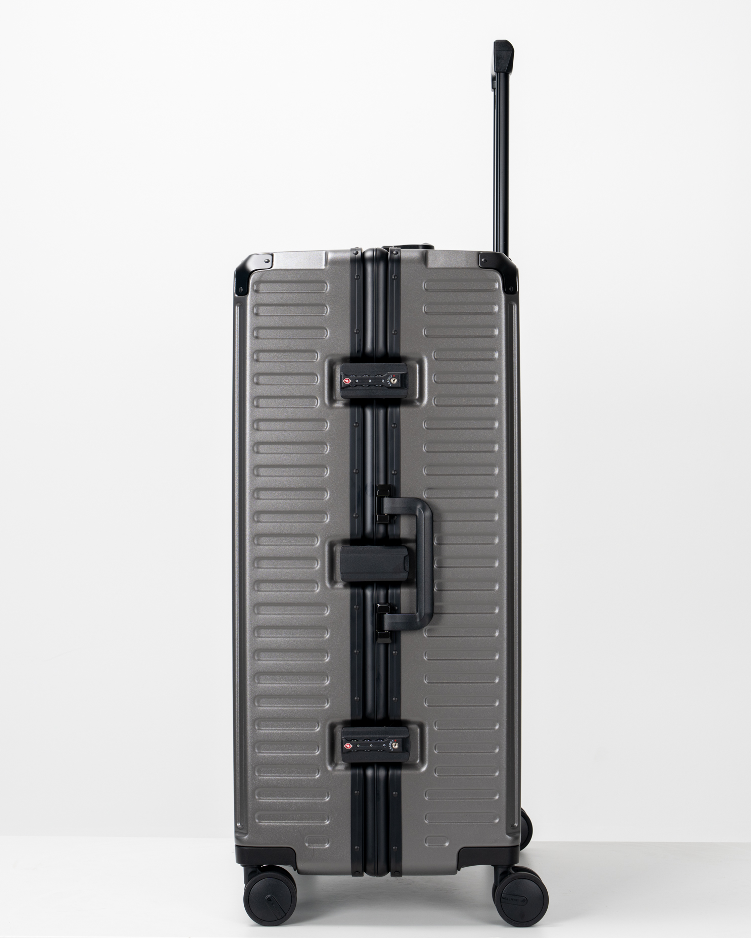 Valence Dark Gull Gray Polycarbonate Shell with Aluminum EdgeFrame Check-In Suitcase Lock View by Portar